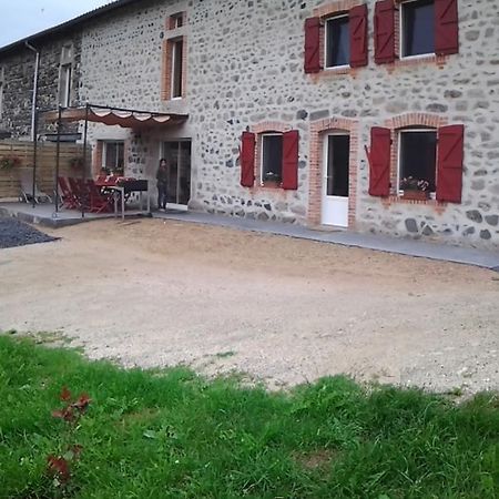 Au Nid d'hirondelles Villa Saint-Andre-de-Chalencon Kamer foto