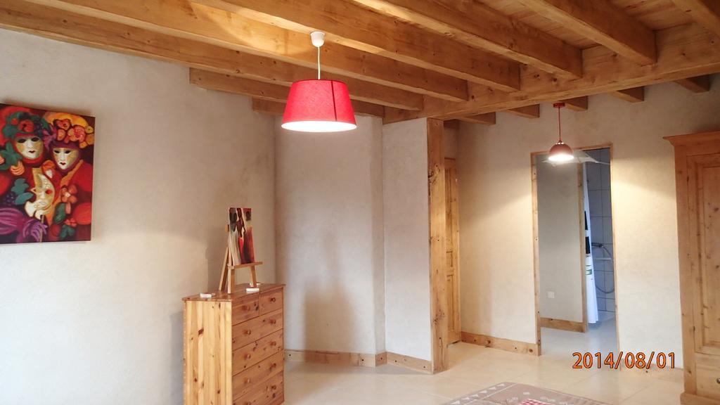 Au Nid d'hirondelles Villa Saint-Andre-de-Chalencon Kamer foto
