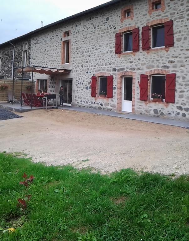 Au Nid d'hirondelles Villa Saint-Andre-de-Chalencon Kamer foto