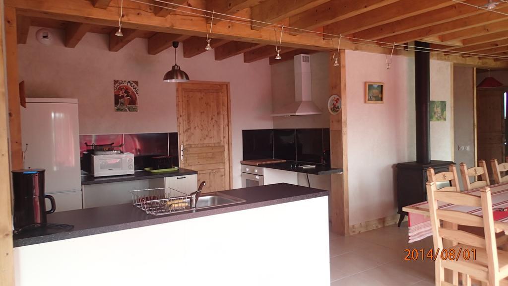 Au Nid d'hirondelles Villa Saint-Andre-de-Chalencon Kamer foto