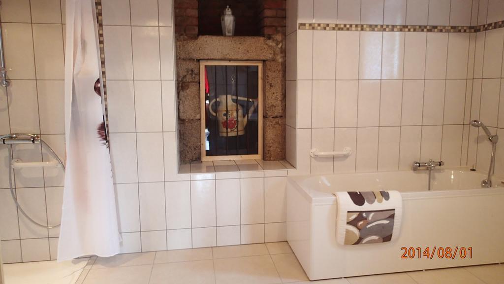 Au Nid d'hirondelles Villa Saint-Andre-de-Chalencon Kamer foto