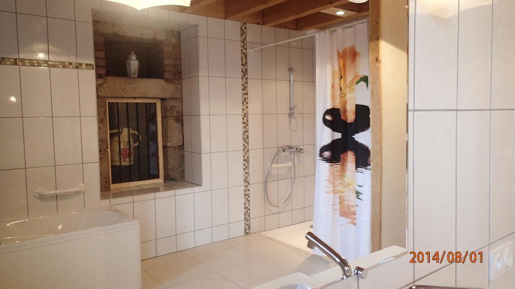 Au Nid d'hirondelles Villa Saint-Andre-de-Chalencon Kamer foto
